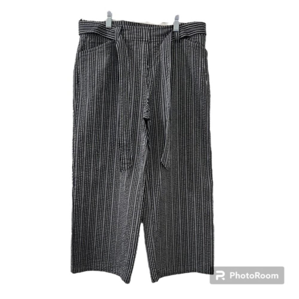 Jones New York Sport Petite Womens Black Gray Stripe Stretch Capri Pants Size 10